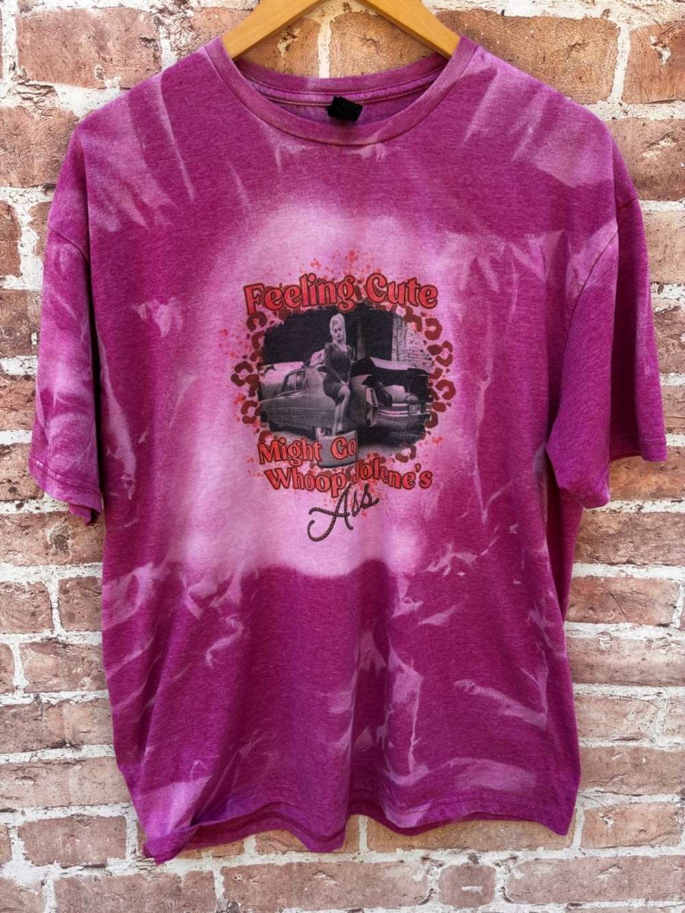 Dolly Feeling Cute XL Graphic Tee shirt Purple Tie-Dye women’s unisex